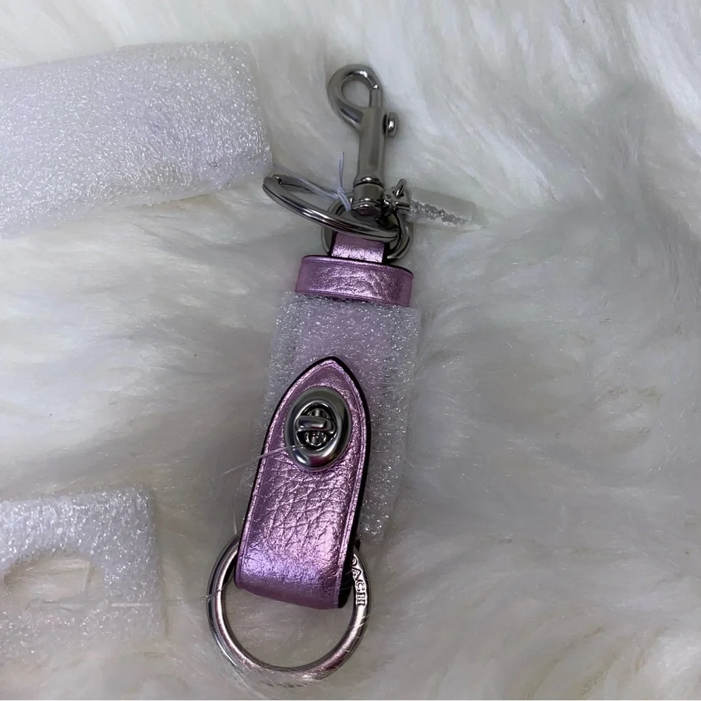 Coach keychain - Picture 2 of 5